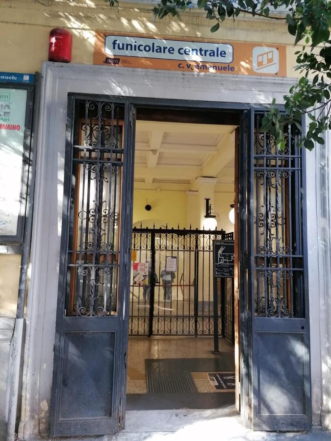 Casa Tolentino Al Centro Di Napoli Villa Kültér fotó