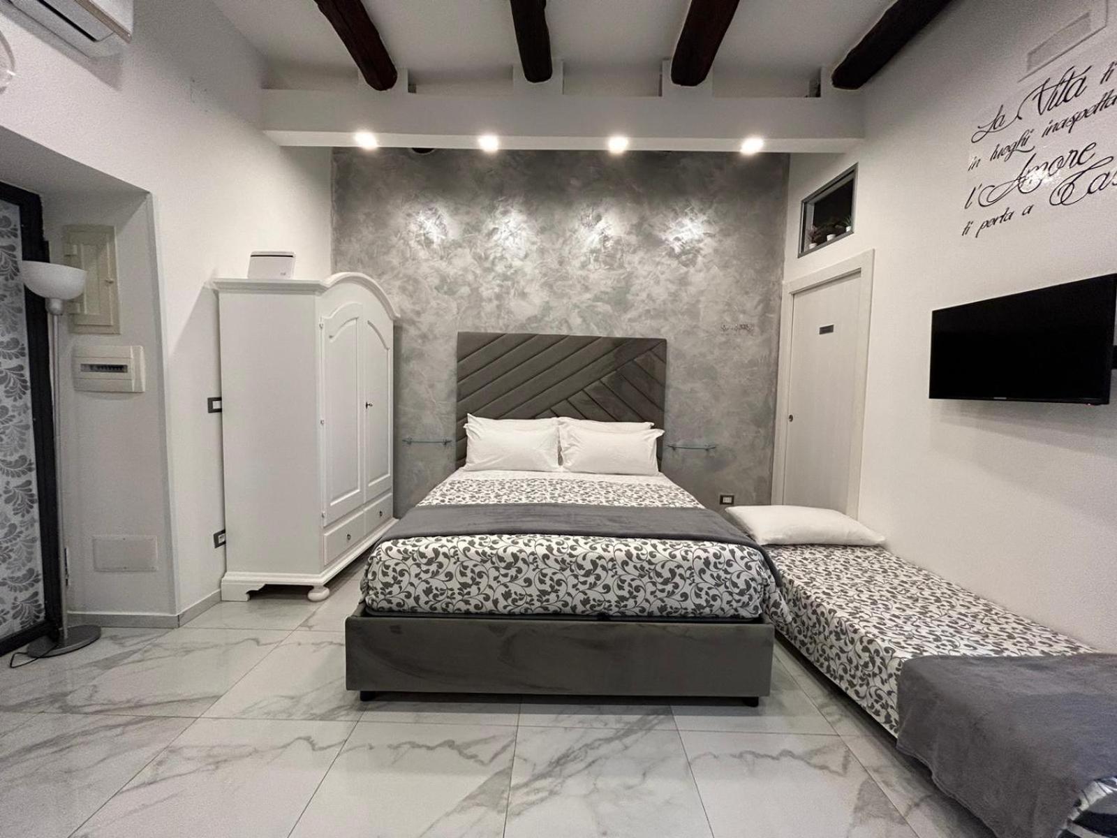 Casa Tolentino Al Centro Di Napoli Villa Kültér fotó